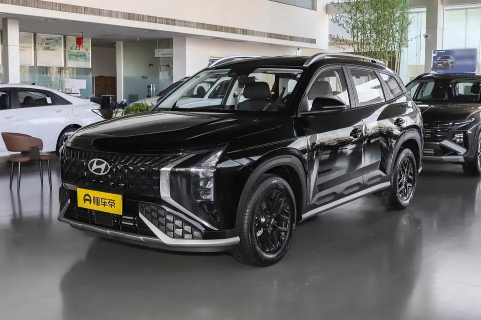 Hyundai ix35 — пример автомобиля с китайского рынка; комплектация выбранного объявления может отличаться