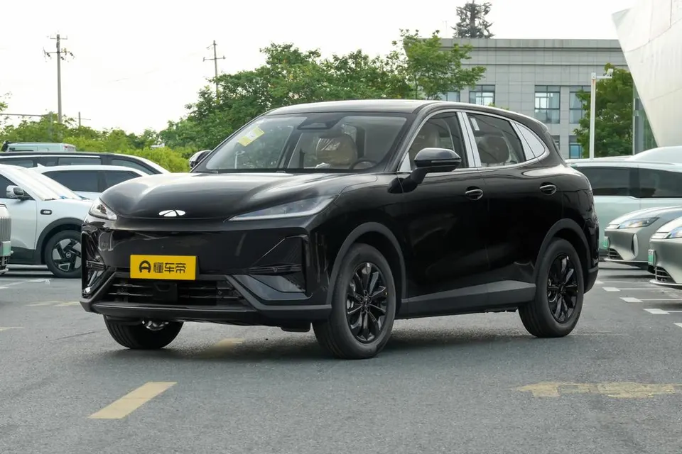 Chery Fulwin T7 — пример автомобиля с китайского рынка; комплектация выбранного объявления может отличаться