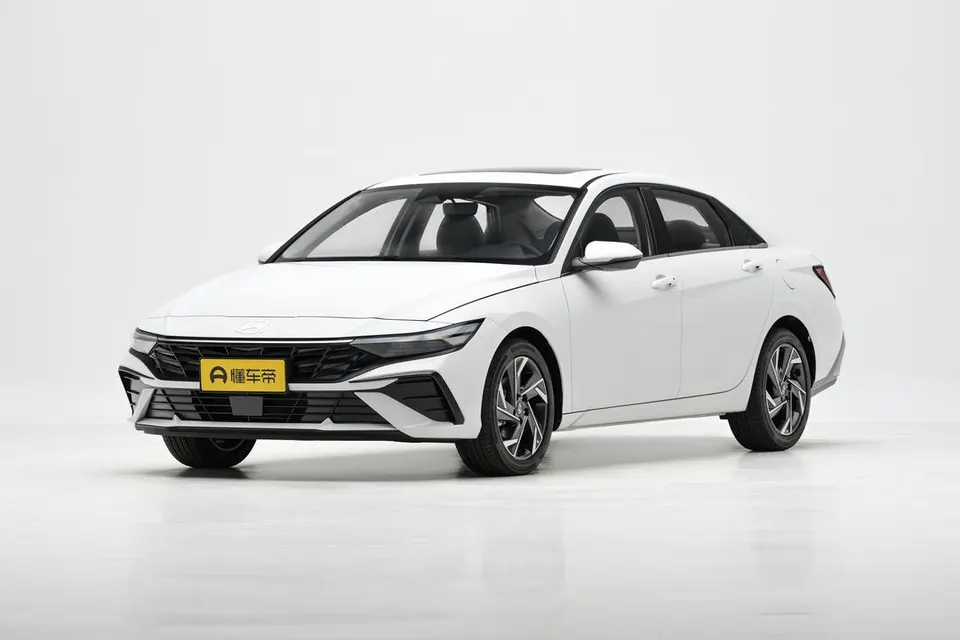 Hyundai Elantra — пример автомобиля с китайского рынка; комплектация выбранного объявления может отличаться