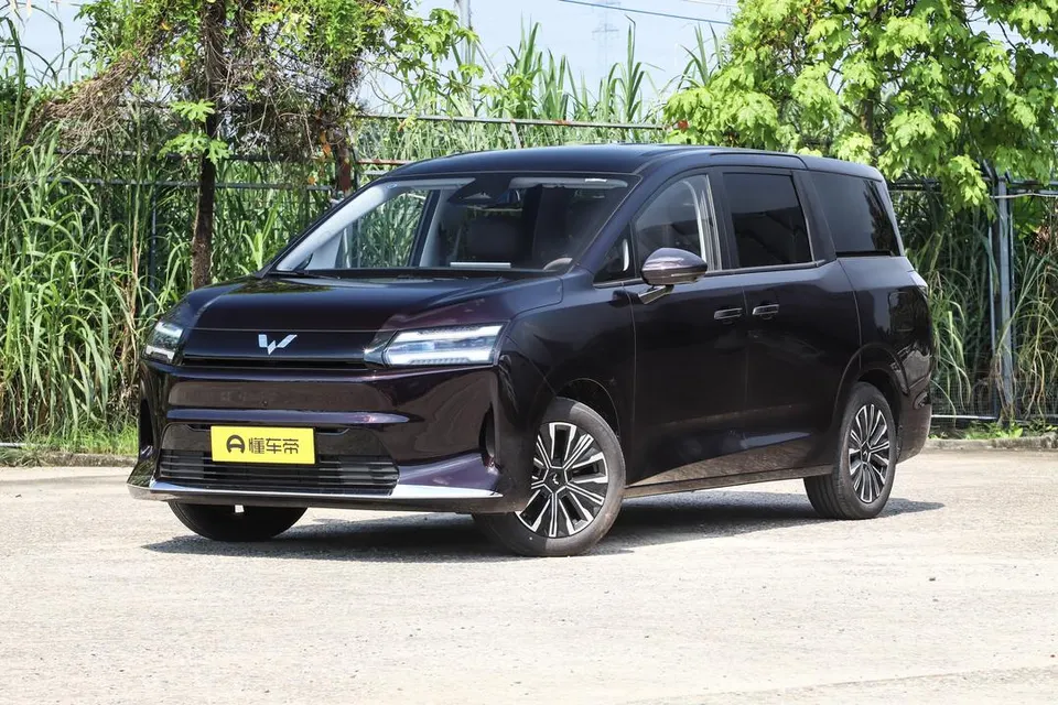 Wuling Starlight 730 EV — пример автомобиля с китайского рынка; комплектация выбранного объявления может отличаться
