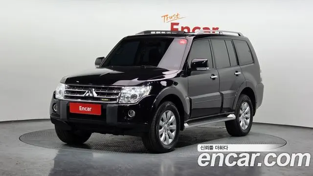 Mitsubishi Pajero — пример автомобиля с корейского рынка; комплектация выбранного объявления может отличаться