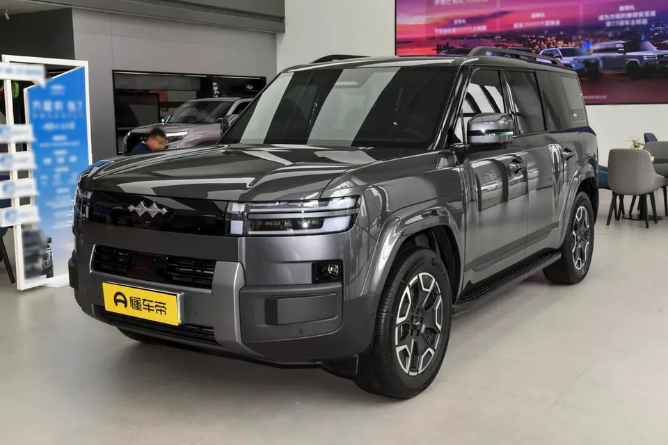 BYD Leopard (Fangchengbao) Titan 7 PHEV — пример автомобиля с китайского рынка; комплектация выбранного объявления может отличаться