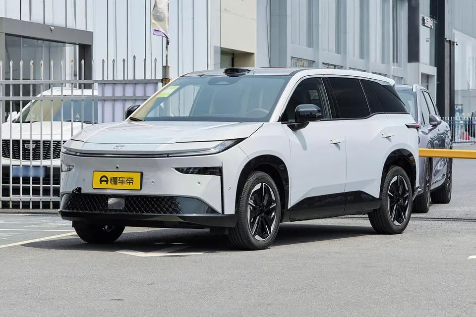 Toyota bZ3X — пример автомобиля с китайского рынка; комплектация выбранного объявления может отличаться