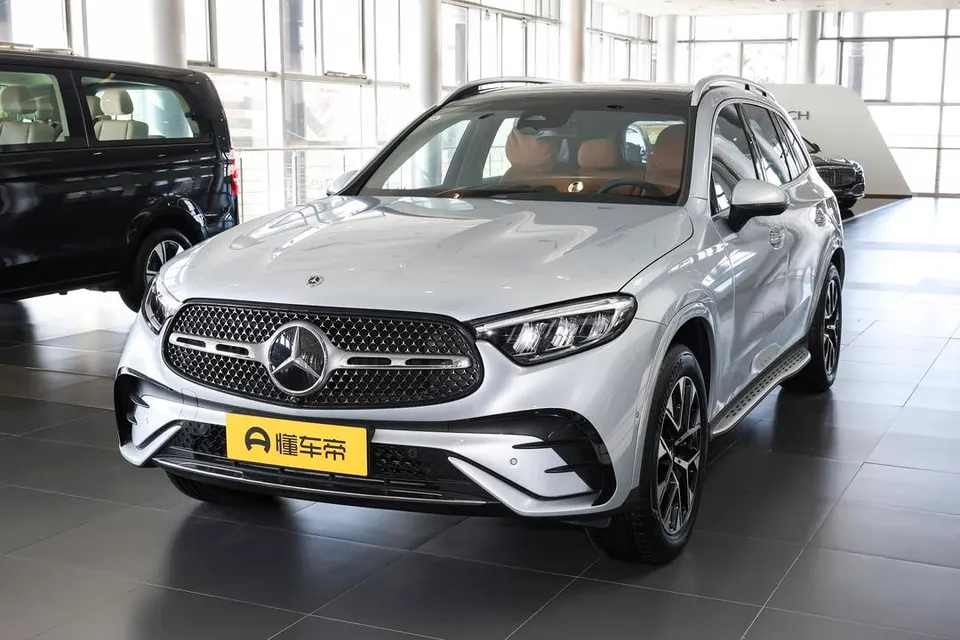 Mercedes-Benz GLC PHEV — пример автомобиля с китайского рынка; комплектация выбранного объявления может отличаться