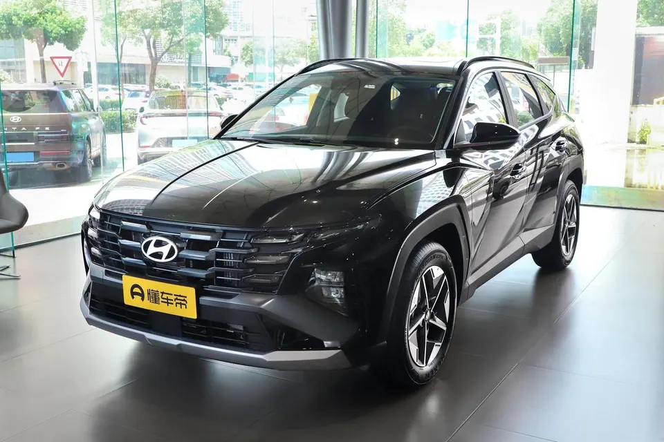 Hyundai Tucson — пример автомобиля с китайского рынка; комплектация выбранного объявления может отличаться