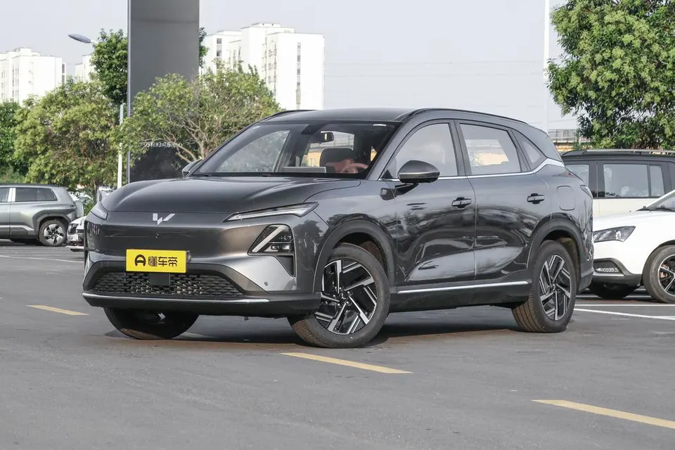 Wuling Starlight S EV — пример автомобиля с китайского рынка; комплектация выбранного объявления может отличаться