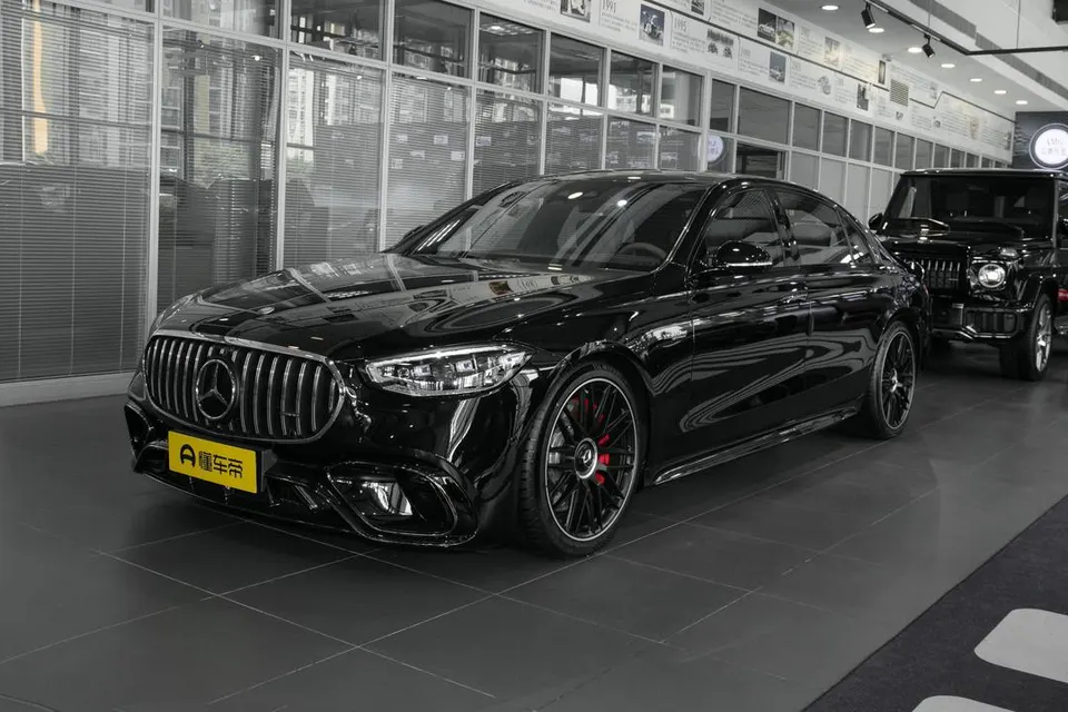 Mercedes-Benz S-Class AMG PHEV — пример автомобиля с китайского рынка; комплектация выбранного объявления может отличаться