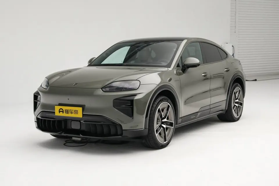 Porsche Cayenne Coupé EV — пример автомобиля с китайского рынка; комплектация выбранного объявления может отличаться