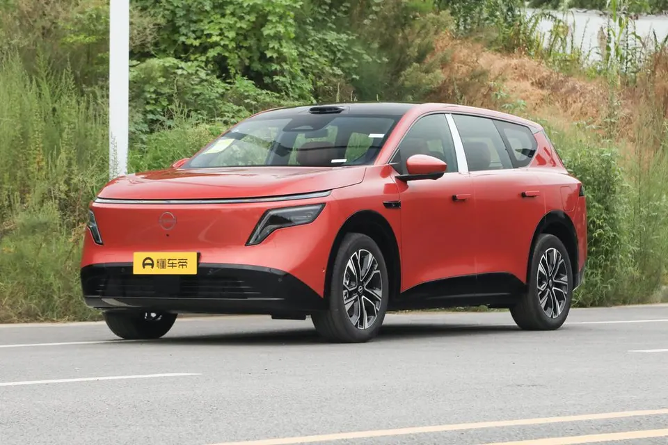 Nissan NX8 — пример автомобиля с китайского рынка; комплектация выбранного объявления может отличаться