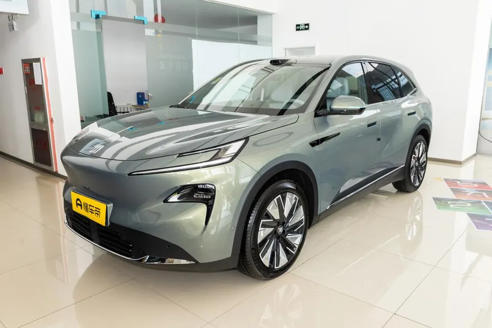 Buick Zhijing E7 — пример автомобиля с китайского рынка; комплектация выбранного объявления может отличаться