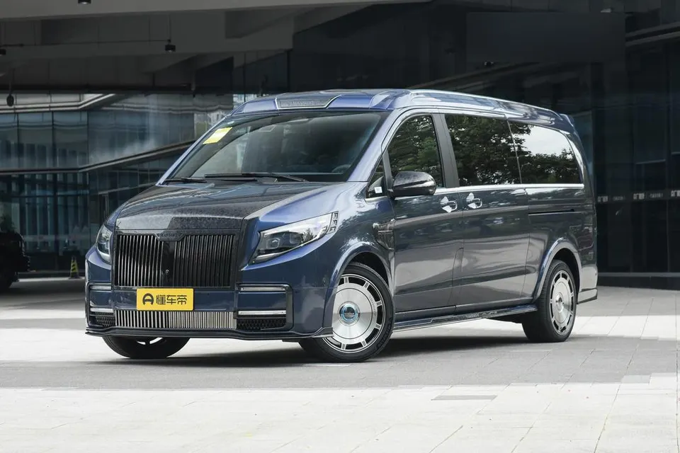 Mansory V-Class — пример автомобиля с китайского рынка; комплектация выбранного объявления может отличаться