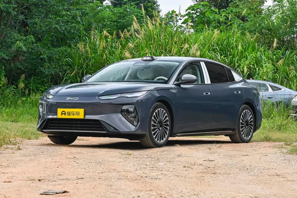 BYD Seal 08 EV — пример автомобиля с китайского рынка; комплектация выбранного объявления может отличаться
