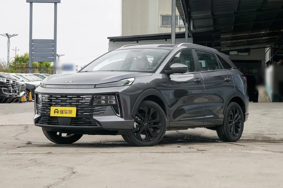 JAC QX PHEV — пример автомобиля с китайского рынка; комплектация выбранного объявления может отличаться