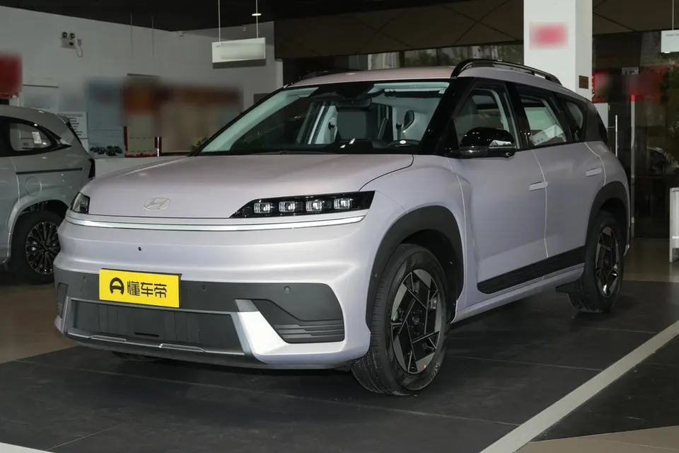 Hyundai EO Yio — пример автомобиля с китайского рынка; комплектация выбранного объявления может отличаться