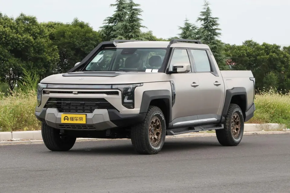 Dongfeng Nissan Z9 — пример автомобиля с китайского рынка; комплектация выбранного объявления может отличаться