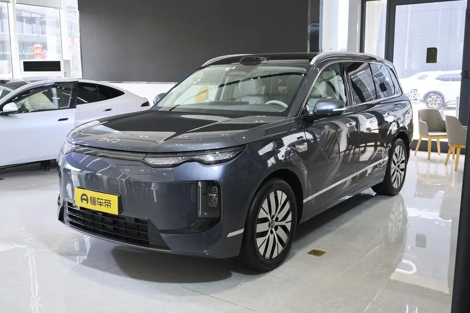 BYD Sealion 08 EV — пример автомобиля с китайского рынка; комплектация выбранного объявления может отличаться