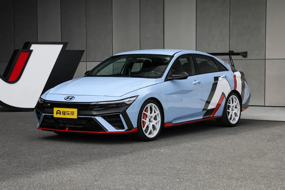 Hyundai Elantra N — пример автомобиля с китайского рынка; комплектация выбранного объявления может отличаться