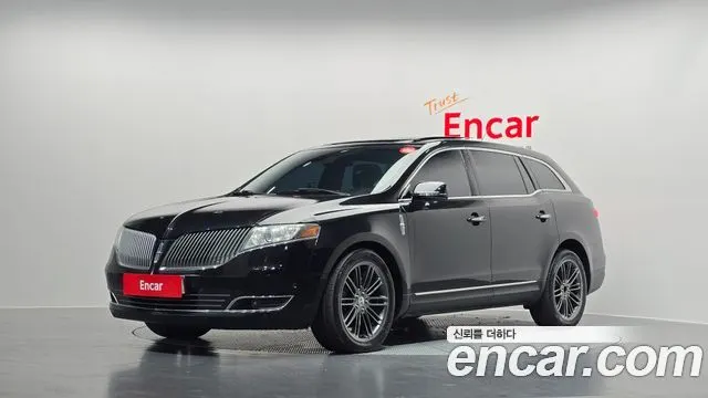 Lincoln MKT — пример автомобиля с корейского рынка; комплектация выбранного объявления может отличаться
