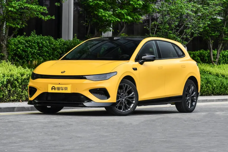 Leapmotor Lafa 5 — пример автомобиля с китайского рынка; комплектация выбранного объявления может отличаться