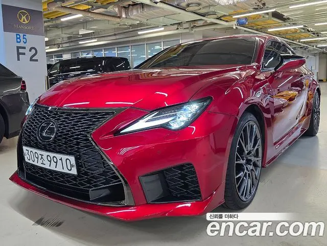 Lexus RC — пример автомобиля с корейского рынка; комплектация выбранного объявления может отличаться