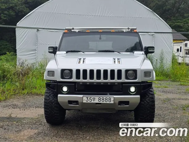 Hummer H2 — пример автомобиля с корейского рынка; комплектация выбранного объявления может отличаться