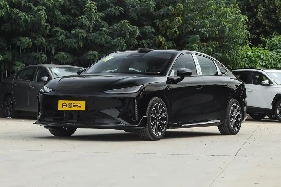 Chery Fulwin A9 — пример автомобиля с китайского рынка; комплектация выбранного объявления может отличаться
