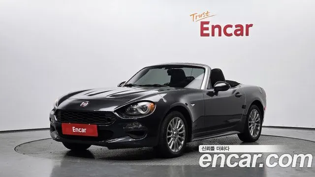 Fiat 124 — пример автомобиля с корейского рынка; комплектация выбранного объявления может отличаться