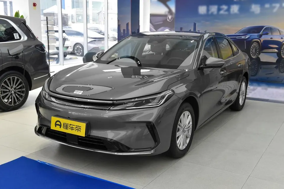 Geely Galaxy A7 EV — пример автомобиля с китайского рынка; комплектация выбранного объявления может отличаться