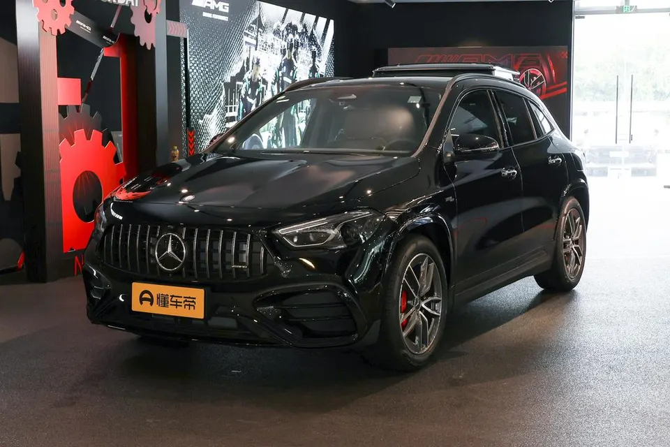 Mercedes-Benz GLA AMG — пример автомобиля с китайского рынка; комплектация выбранного объявления может отличаться