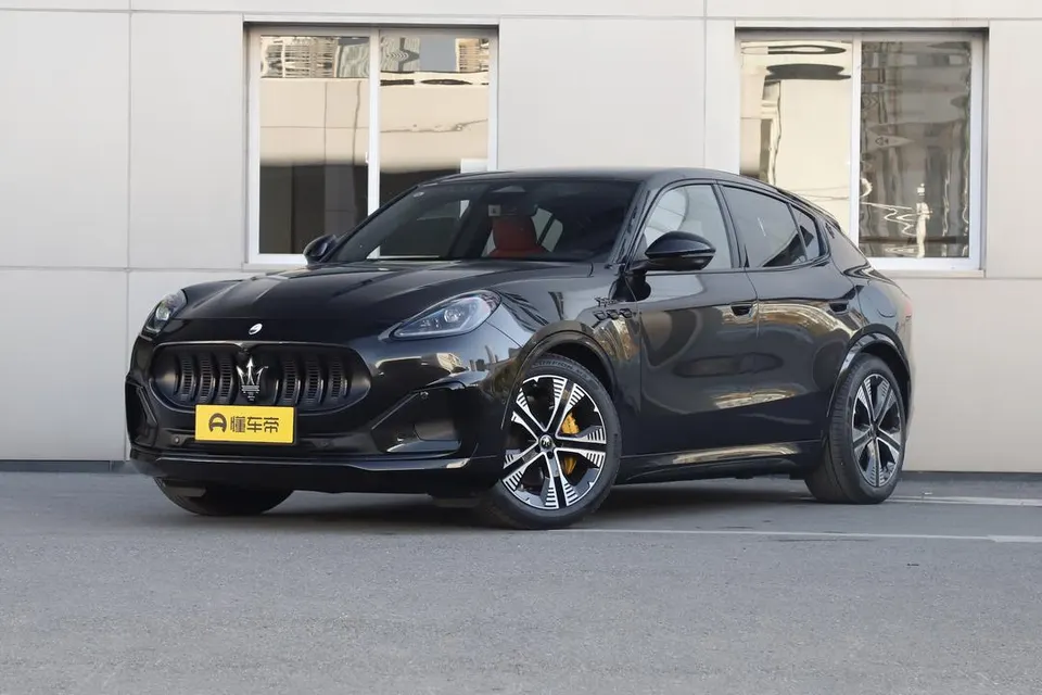 Maserati Grecale Folgore — пример автомобиля с китайского рынка; комплектация выбранного объявления может отличаться