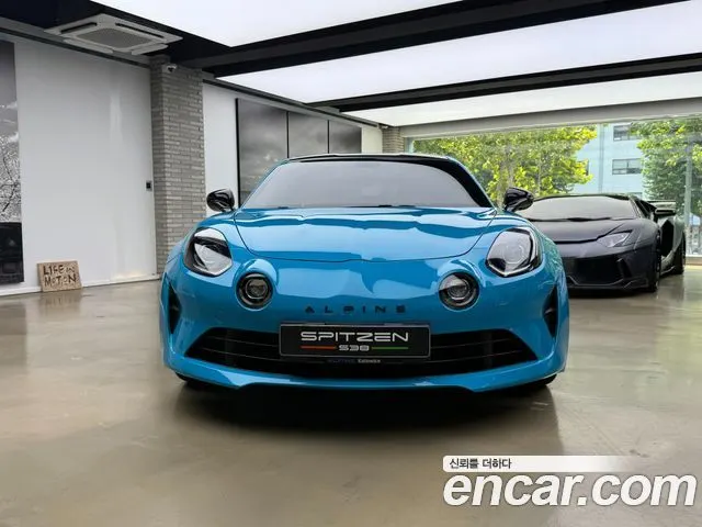 Renault Alpine — пример автомобиля с корейского рынка; комплектация выбранного объявления может отличаться