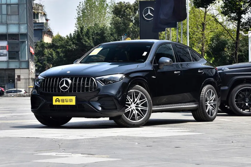 Mercedes-Benz GLC Coupe AMG — пример автомобиля с китайского рынка; комплектация выбранного объявления может отличаться