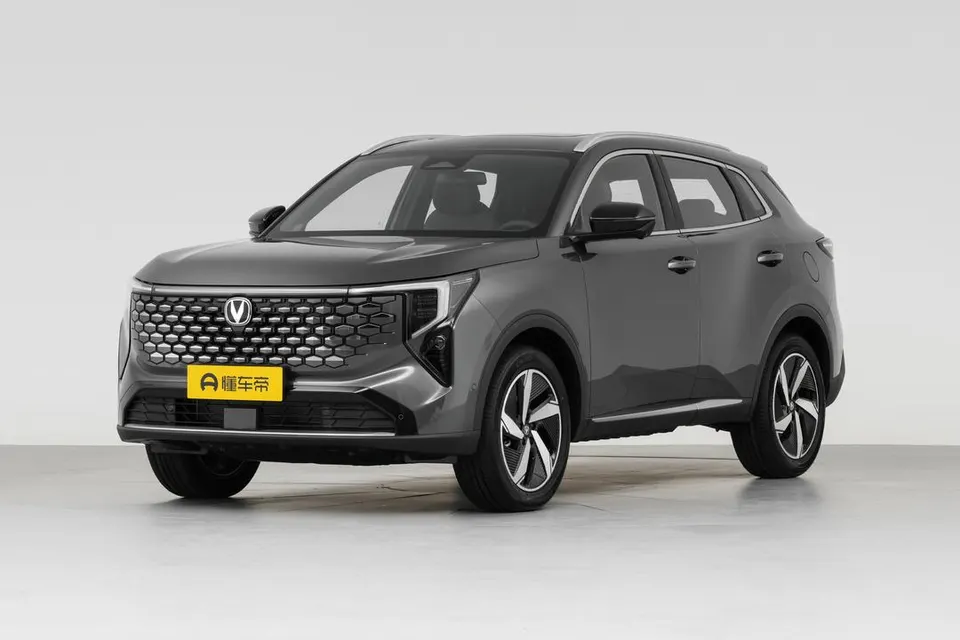 Changan CS55 PLUS PHEV — пример автомобиля с китайского рынка; комплектация выбранного объявления может отличаться