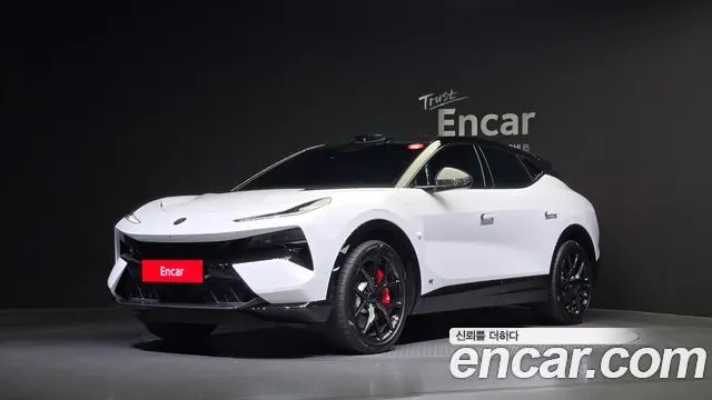 Lotus Eletre — пример автомобиля с корейского рынка; комплектация выбранного объявления может отличаться