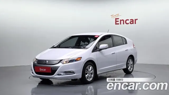 Honda Insight — пример автомобиля с корейского рынка; комплектация выбранного объявления может отличаться