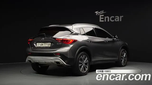 Infiniti QX30 — пример автомобиля с корейского рынка; комплектация выбранного объявления может отличаться