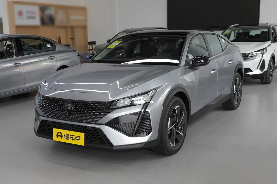 Peugeot 408X — пример автомобиля с китайского рынка; комплектация выбранного объявления может отличаться