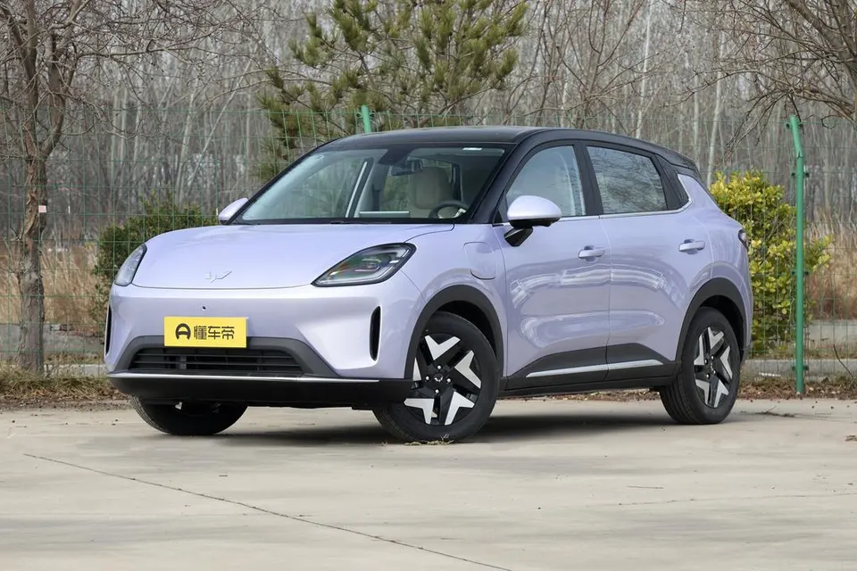 Wuling Bingo S — пример автомобиля с китайского рынка; комплектация выбранного объявления может отличаться