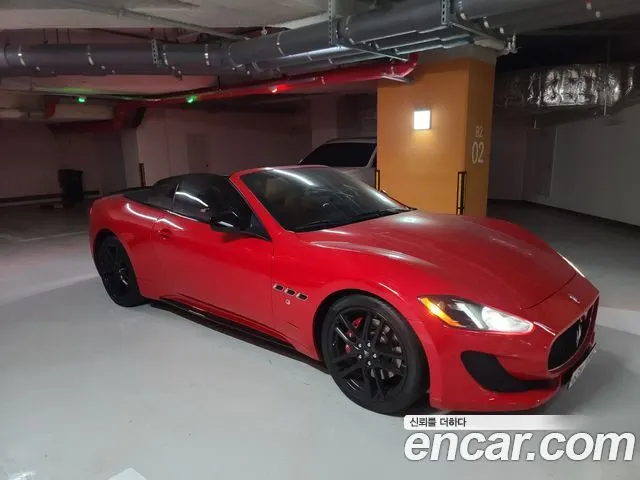 Maserati Gran Cabrio — пример автомобиля с корейского рынка; комплектация выбранного объявления может отличаться