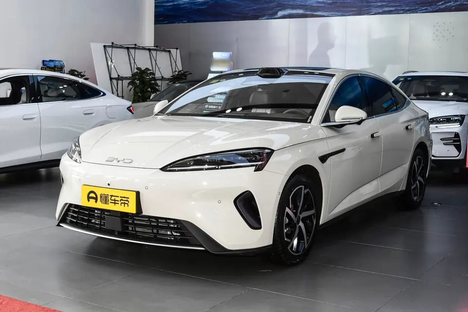 BYD Seal 07 DM — пример автомобиля с китайского рынка; комплектация выбранного объявления может отличаться