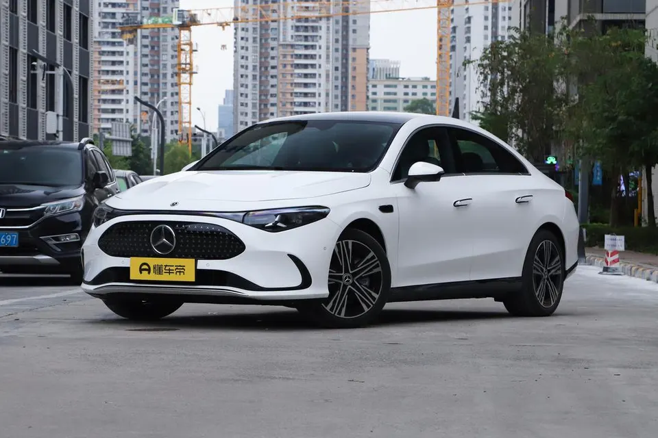 Mercedes-Benz CLA EV — пример автомобиля с китайского рынка; комплектация выбранного объявления может отличаться