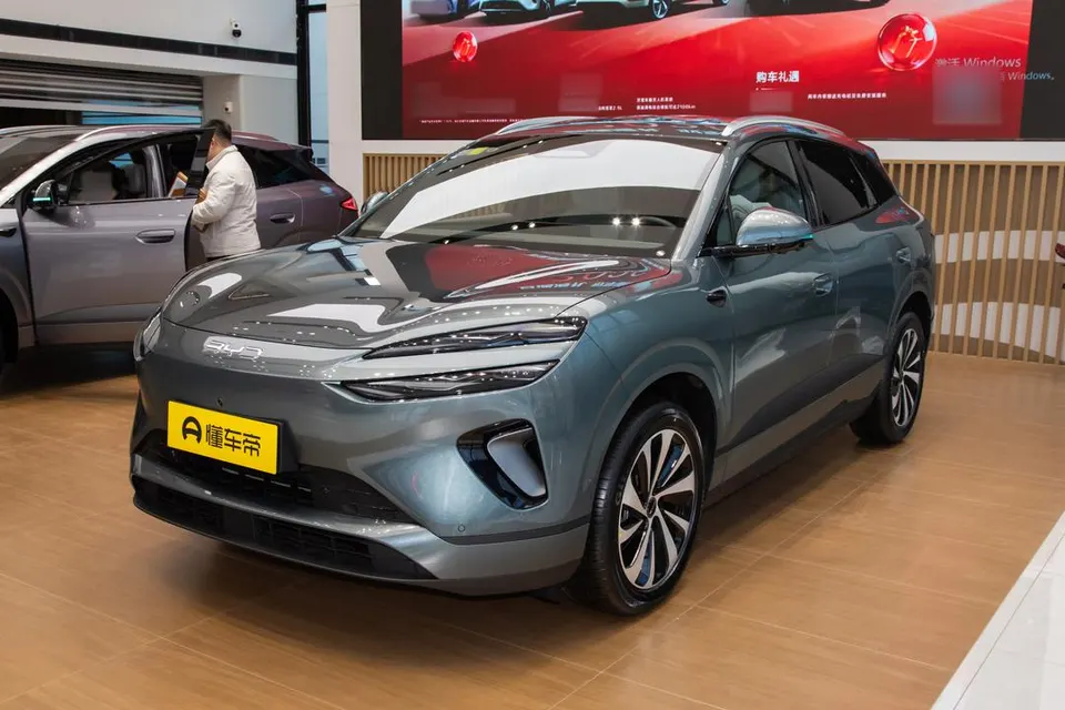 BYD Sealion 06 DM — пример автомобиля с китайского рынка; комплектация выбранного объявления может отличаться