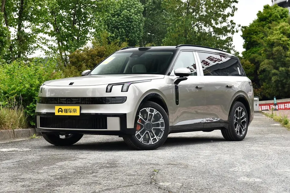 Lynk & Co 900 — пример автомобиля с китайского рынка; комплектация выбранного объявления может отличаться