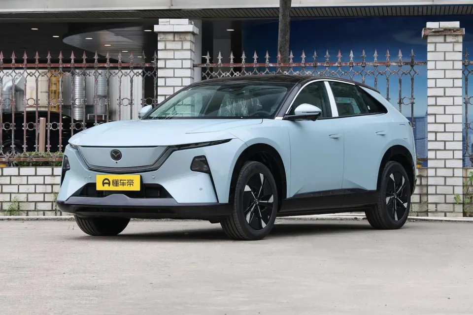 Mazda EZ-60 — пример автомобиля с китайского рынка; комплектация выбранного объявления может отличаться