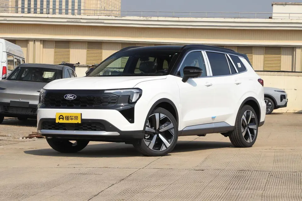 Ford EQUATOR Sport — пример автомобиля с китайского рынка; комплектация выбранного объявления может отличаться