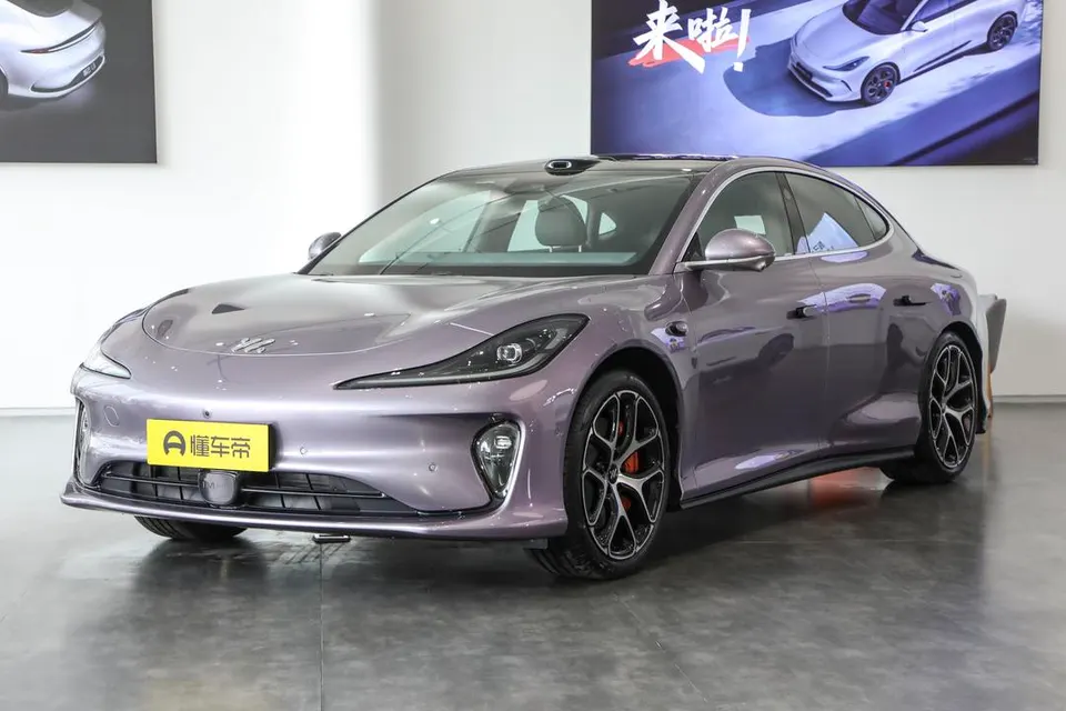 IM Motors L6 — пример автомобиля с китайского рынка; комплектация выбранного объявления может отличаться