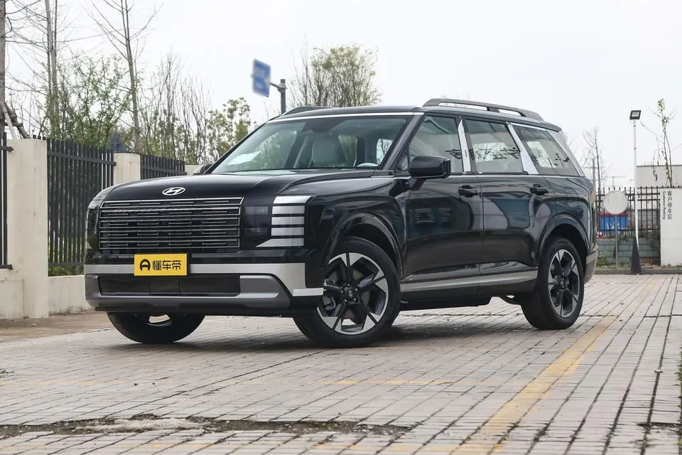 Hyundai Palisade — пример автомобиля с китайского рынка; комплектация выбранного объявления может отличаться