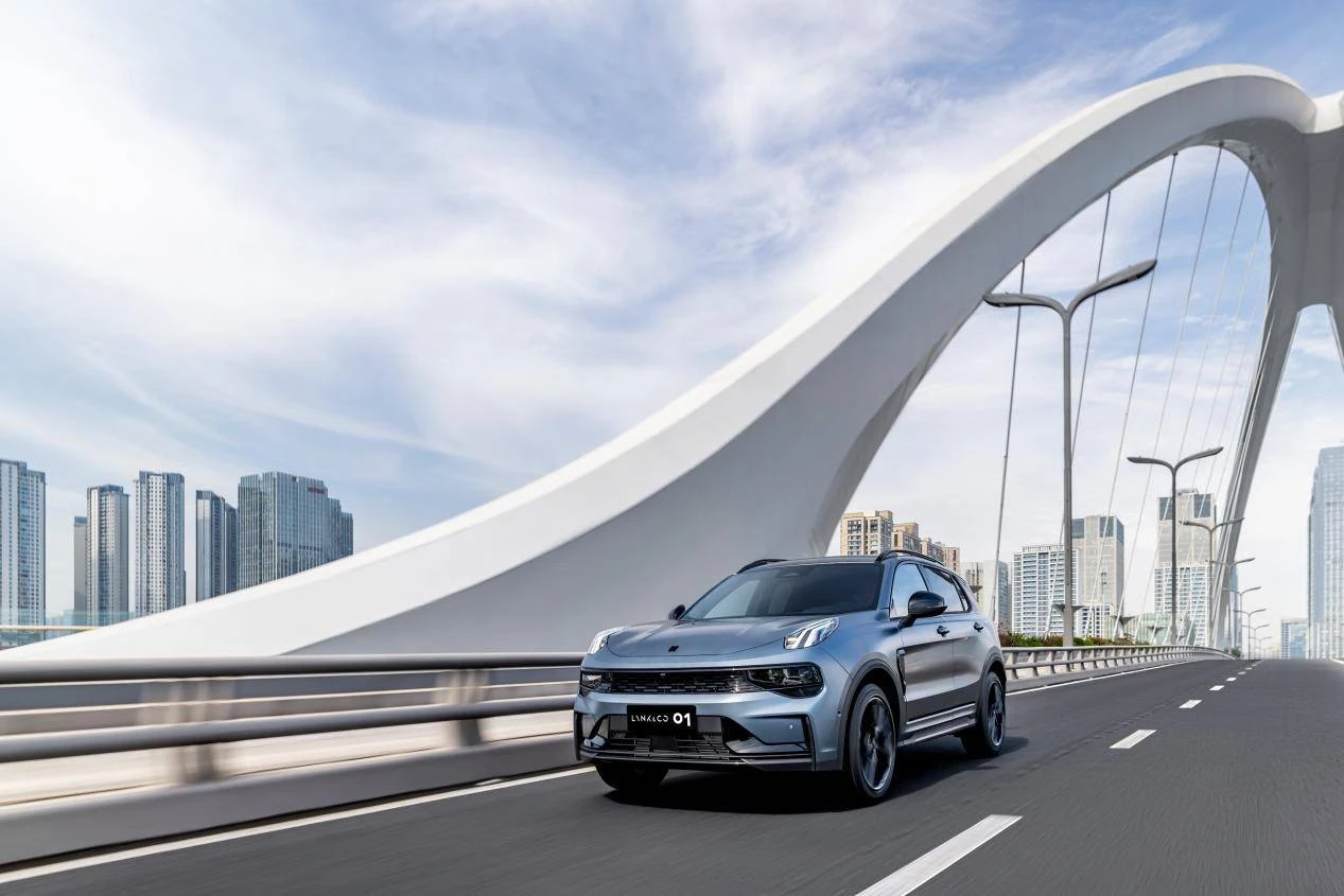 Lynk & Co 01