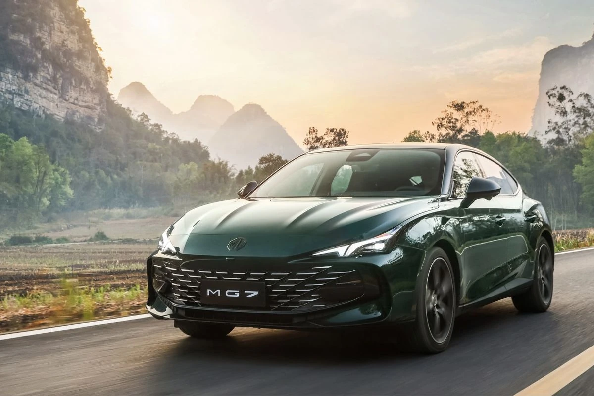MG MG7