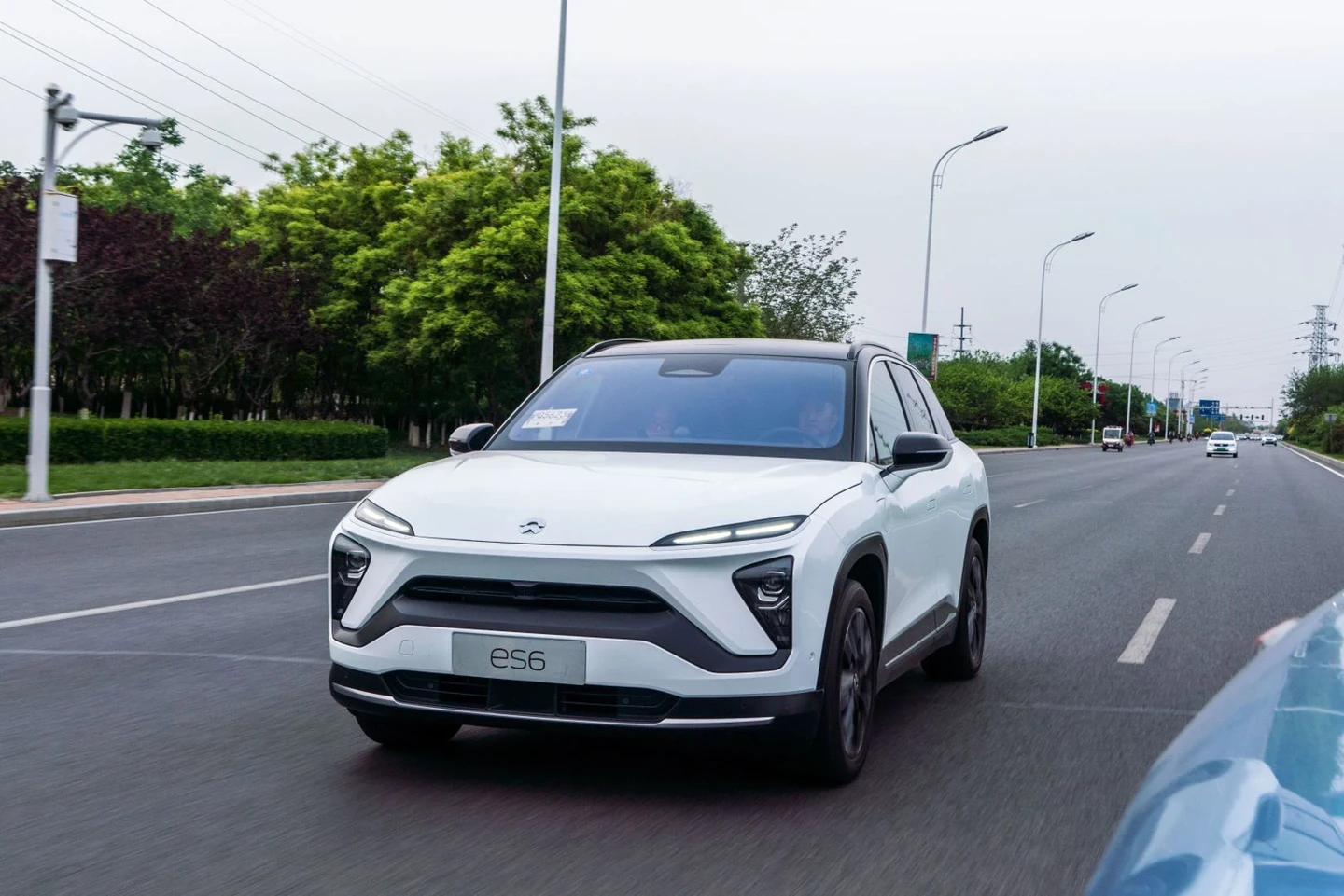 NIO ES6